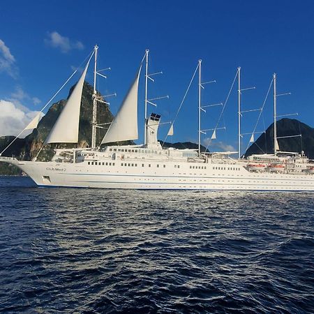 Garfields Hiddengem Villa Soufriere Exterior photo
